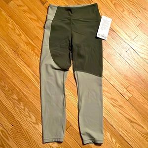 Lululemon Nulu Crop 23” leggings NWT. Womens 4